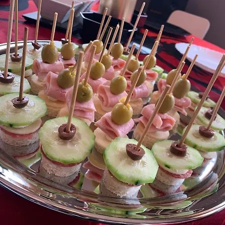 House Official * Ni